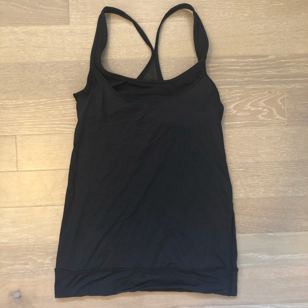 Black lululemon flows tank